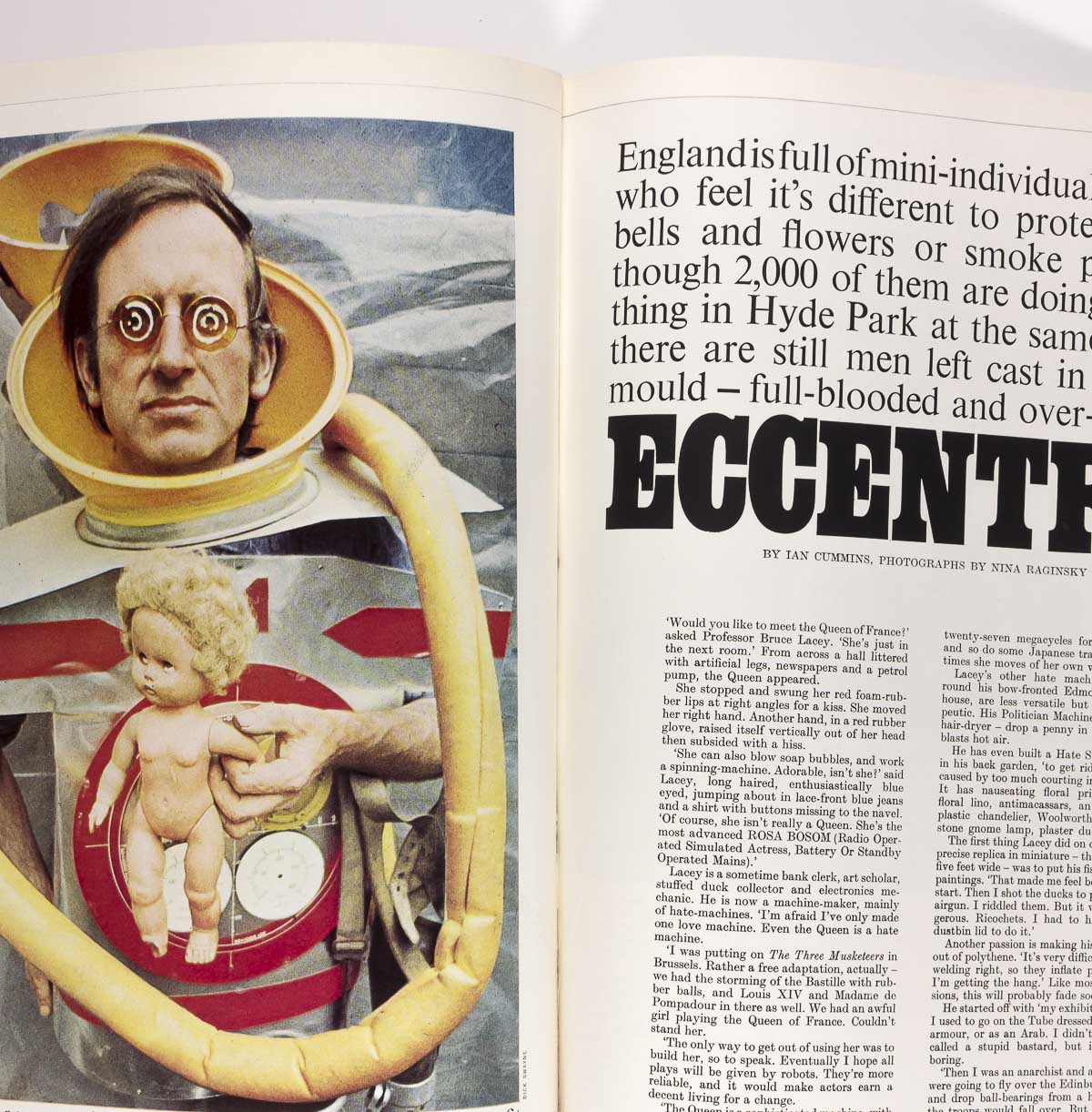 ALAN ALDRIDGE Harri Peccinotti DON McCULLIN TOWN magazine October 1967