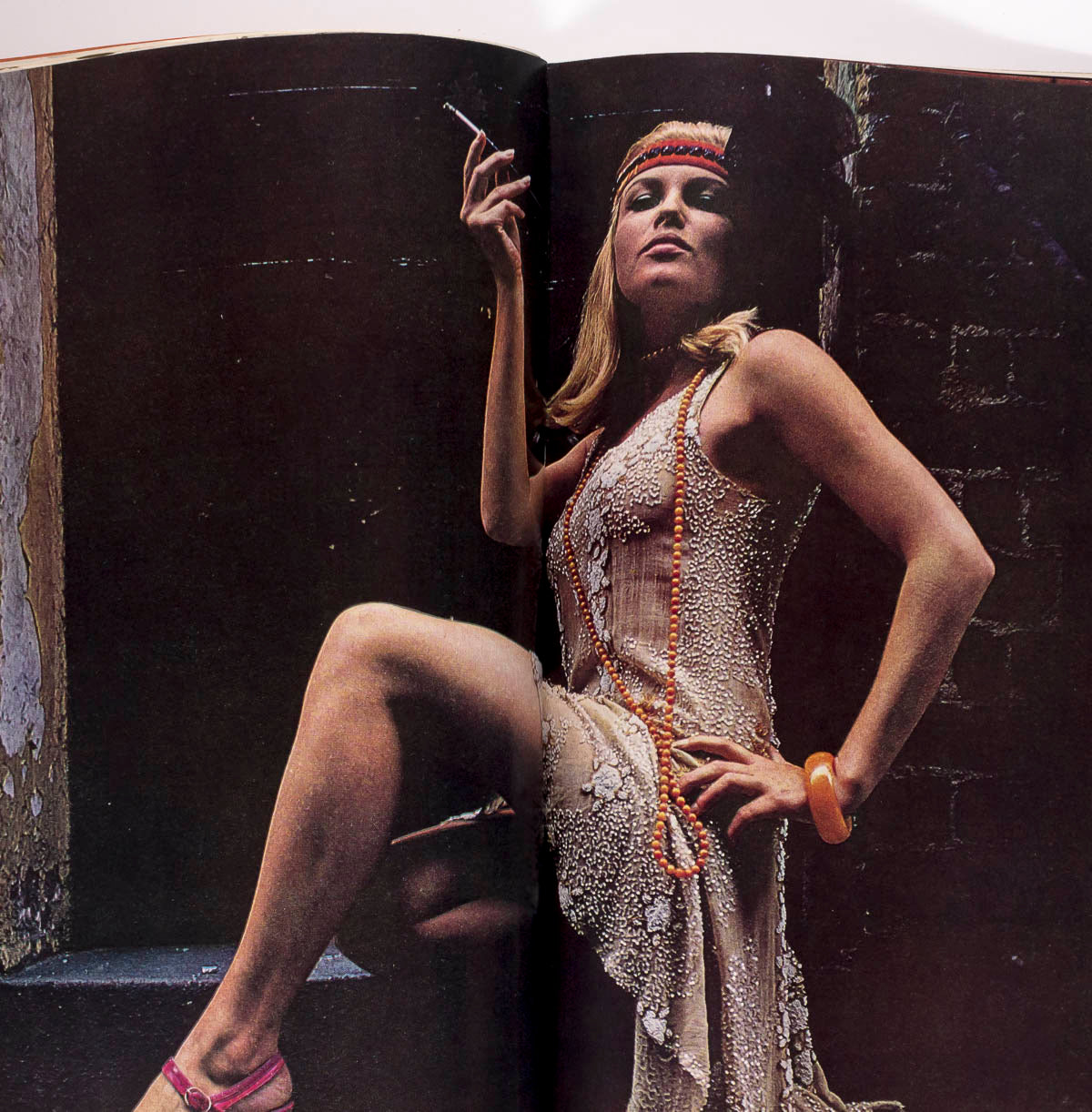 ALAN ALDRIDGE Harri Peccinotti DON McCULLIN TOWN magazine October 1967