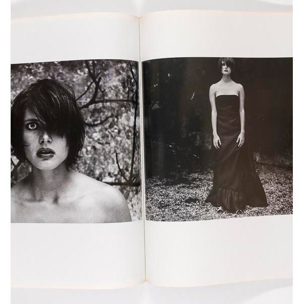 MALGOSIA BELA Eva Herzigova INES DE LA FRESSANGE Dutch magazine 38 2002