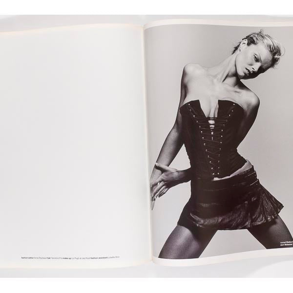 MALGOSIA BELA Eva Herzigova INES DE LA FRESSANGE Dutch magazine 38 2002