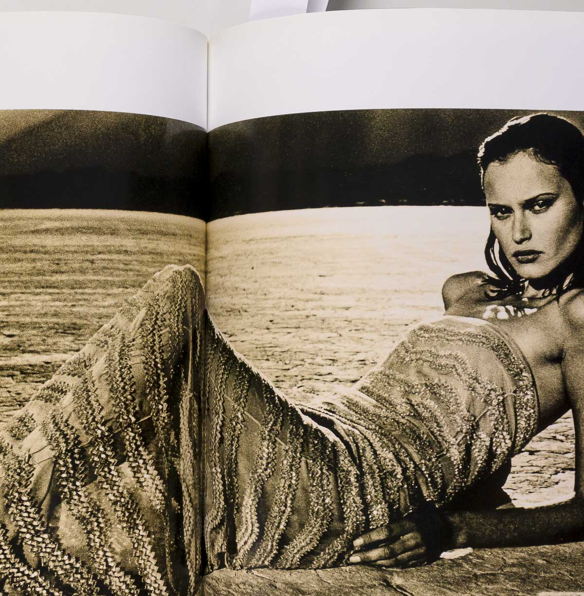 GIORGIO ARMANI NATALIA SEMANOVA Albert Watson Lookbook SS 1999 catalogue