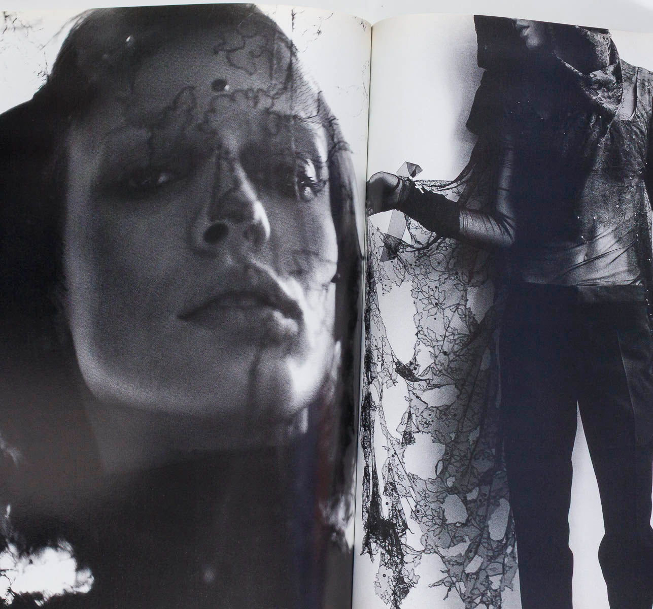 Dutch magazine #34 KATE MOSS Mario Testino EDWARD ENNINFUL July 2001 August