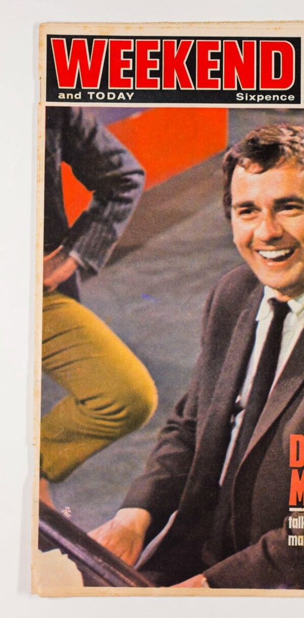 DUDLEY MOORE cover RARE Weekend & Today 1960s British UK film movie magazine VTG