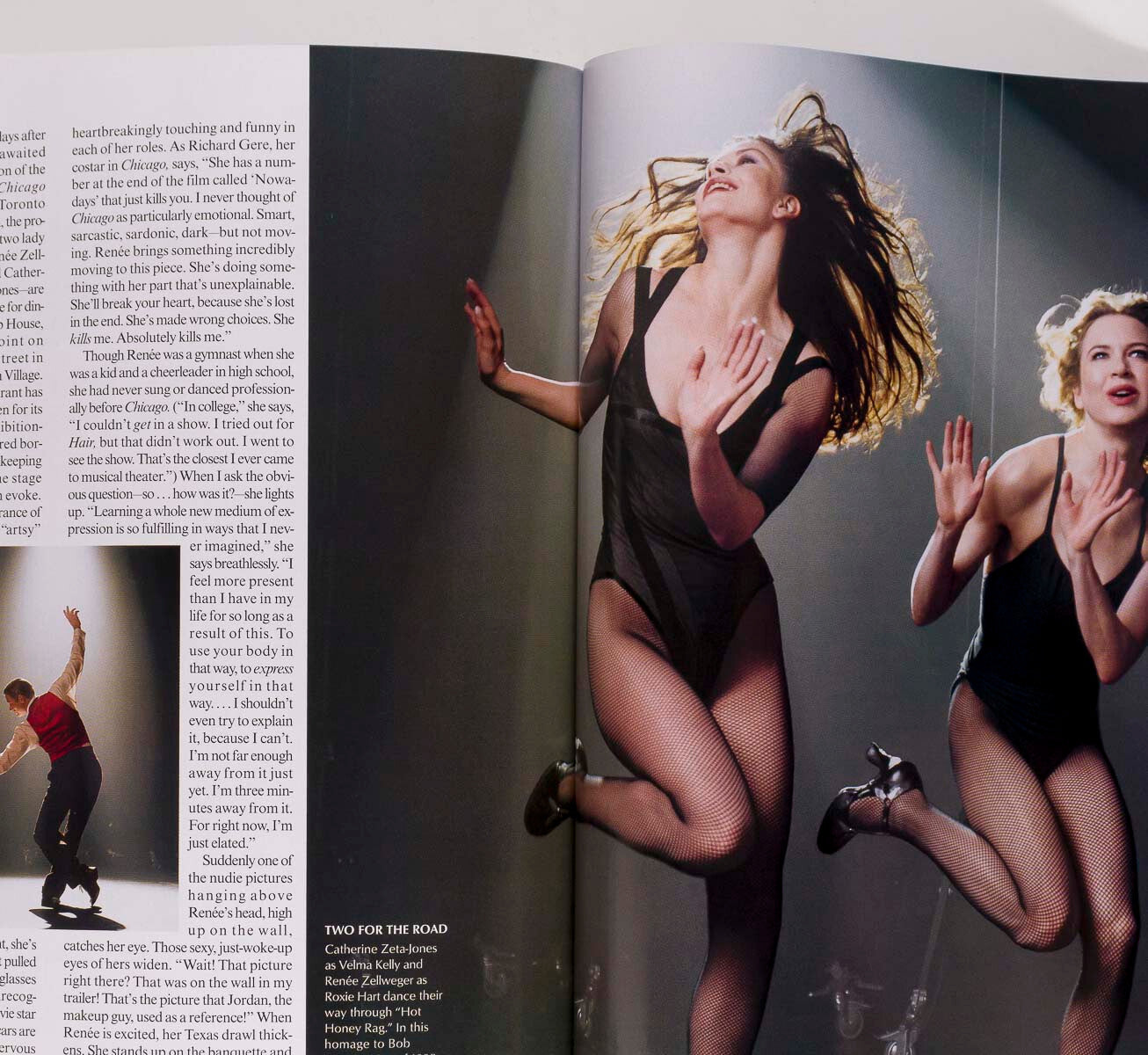 RENEE ZELLWEGER Catherine Zeta-Jones VOGUE magazine November 2002 Luhrmann VH1
