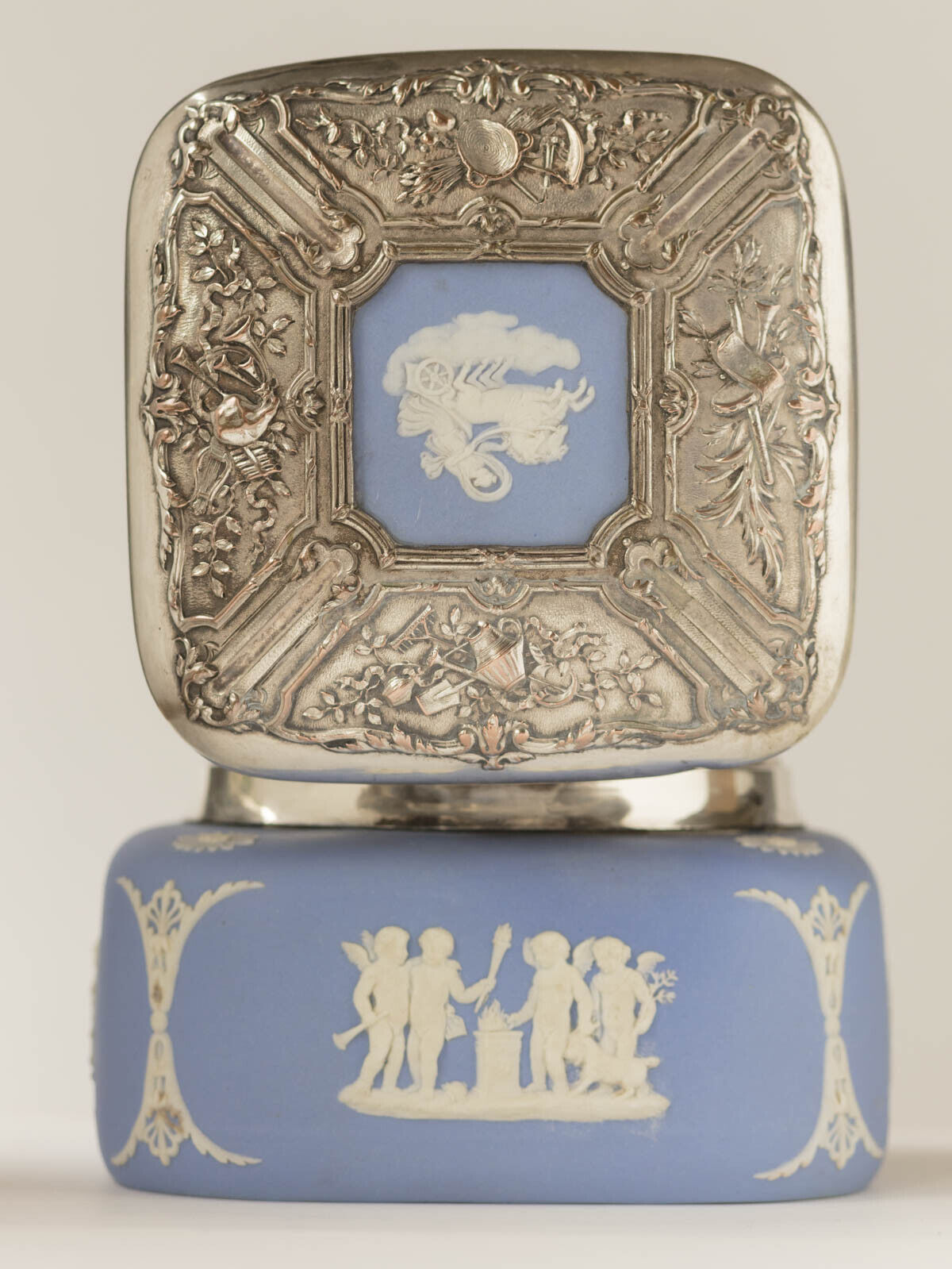 WEDGWOOD JASPERWARE Belgian biscuit barrel TOBACCO JAR pottery SILVER PLATE LID