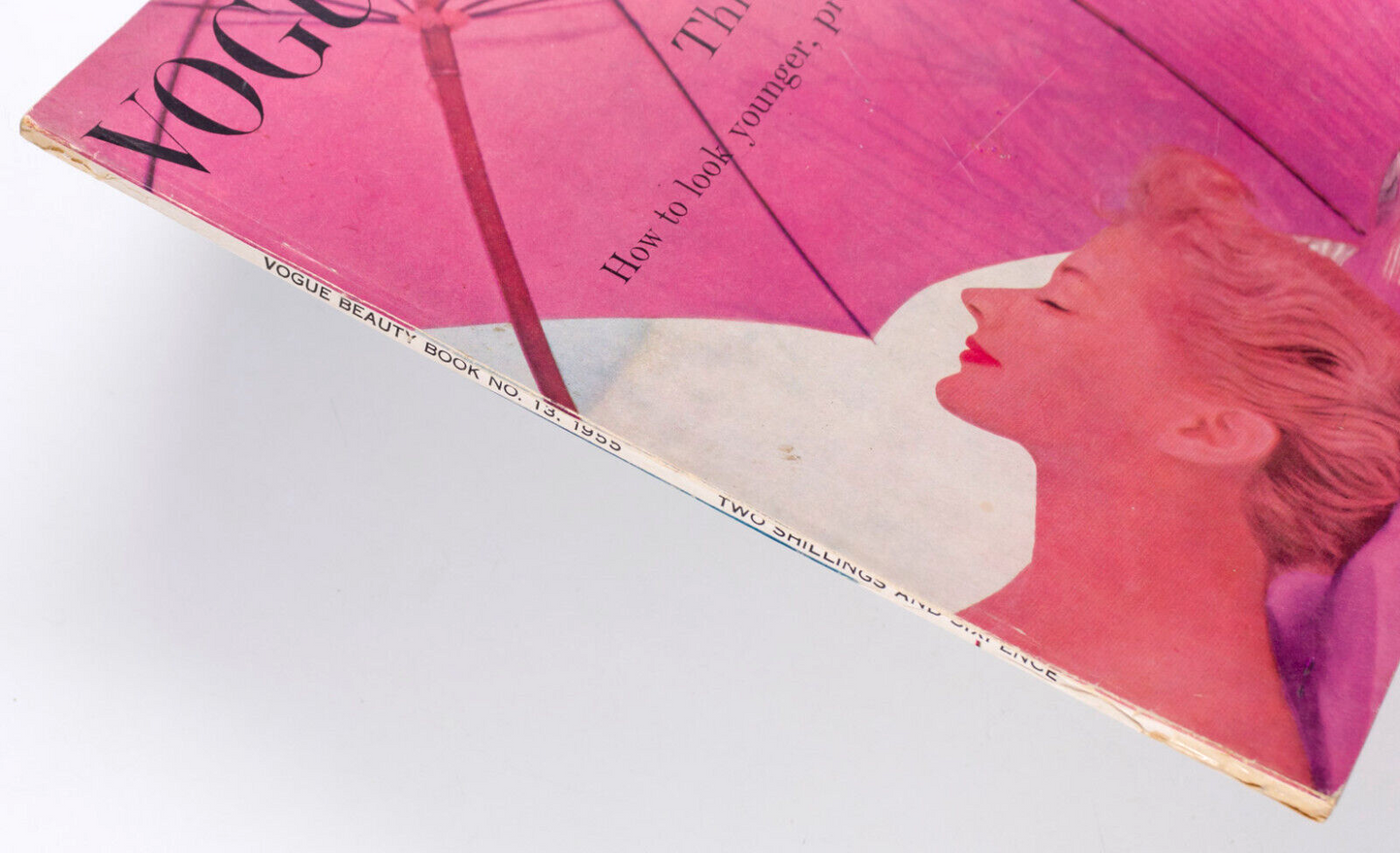 Lisa Fonssagrives IRVING PENN Henry Clarke RENE GRUAU Parasol VOGUE BEAUTY BOOK