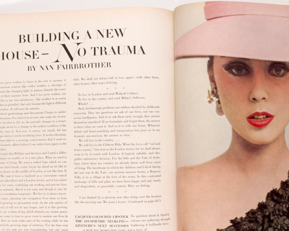 Veruschka COURREGES Marisa Berenson GUY BOURDIN Penn SINGAPORE Hong Kong VOGUE