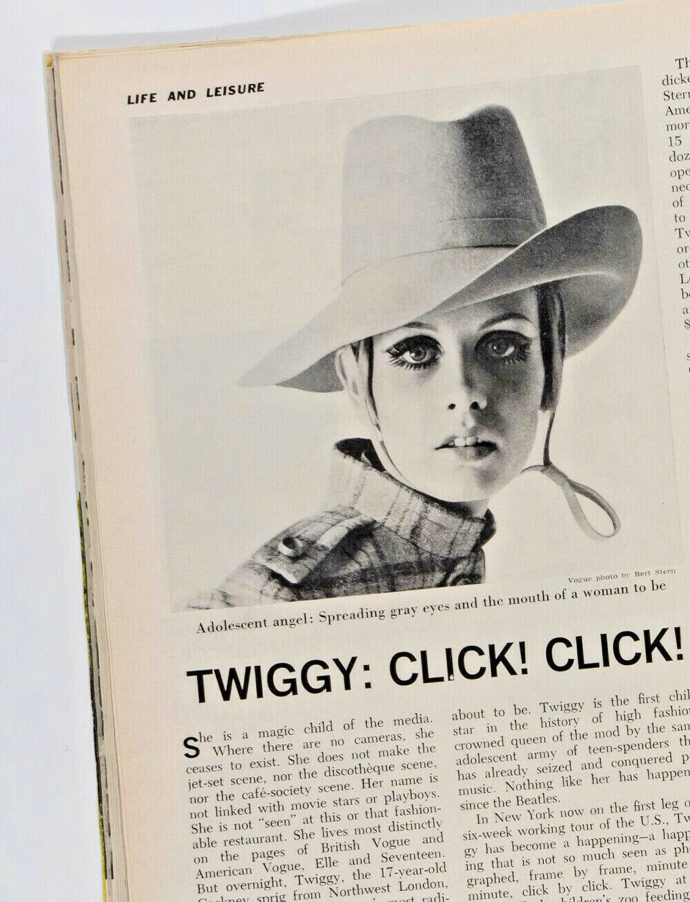 Twiggy MELVIN SOKOLSKY Bert Stern FORD MUSTANG April 1967 Newsweek magazine US