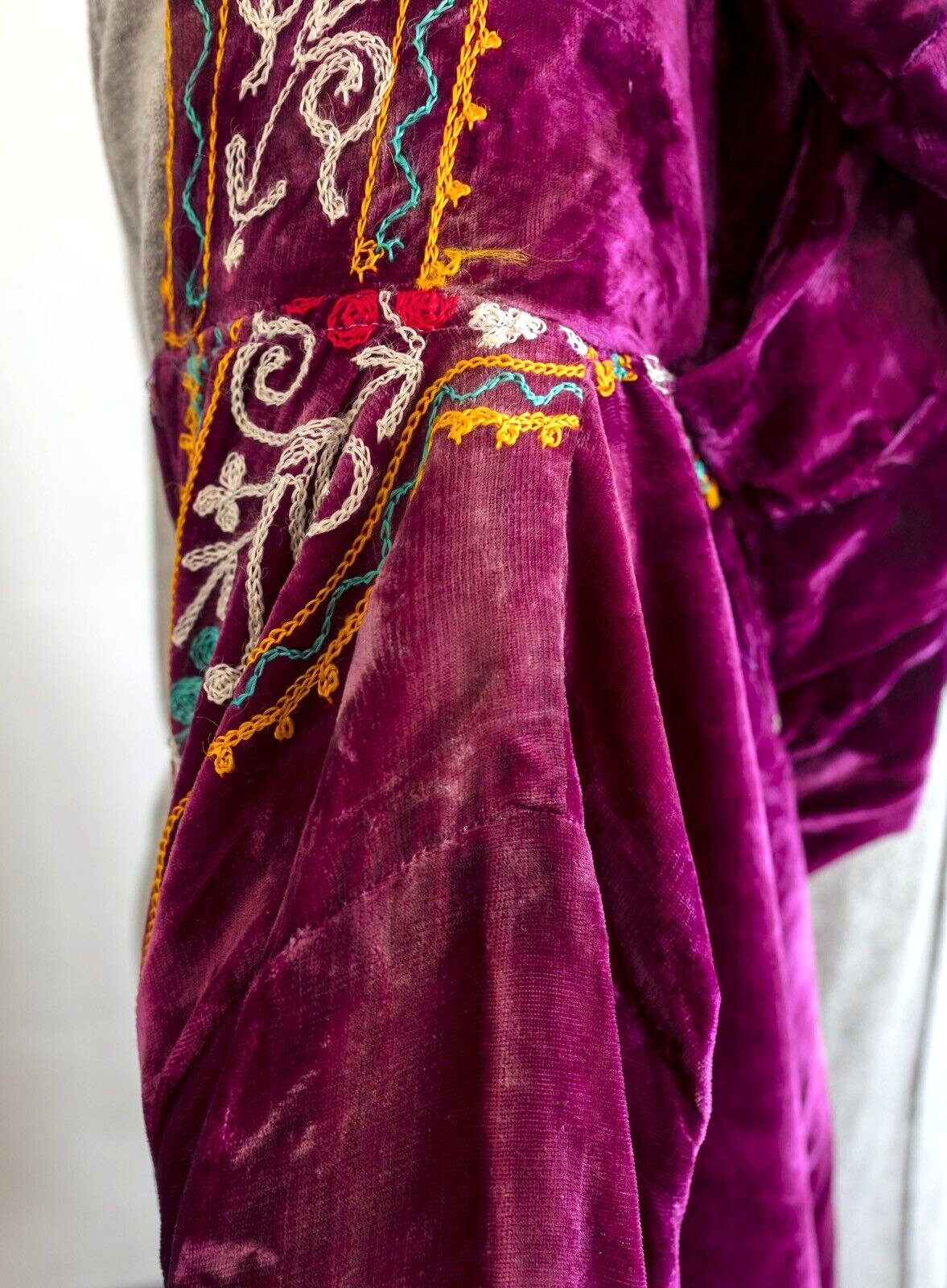 Velvet Kaftan hooded dress VTG Embroidered peacock INDIAN Hippy MAXI Purple SILK