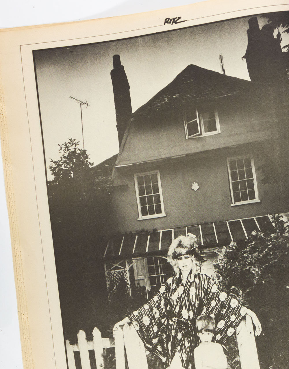 KIM WILDE Jacques Henri Lartigue MANOLO BLAHNIK Fiorucci RITZ newspaper magazine