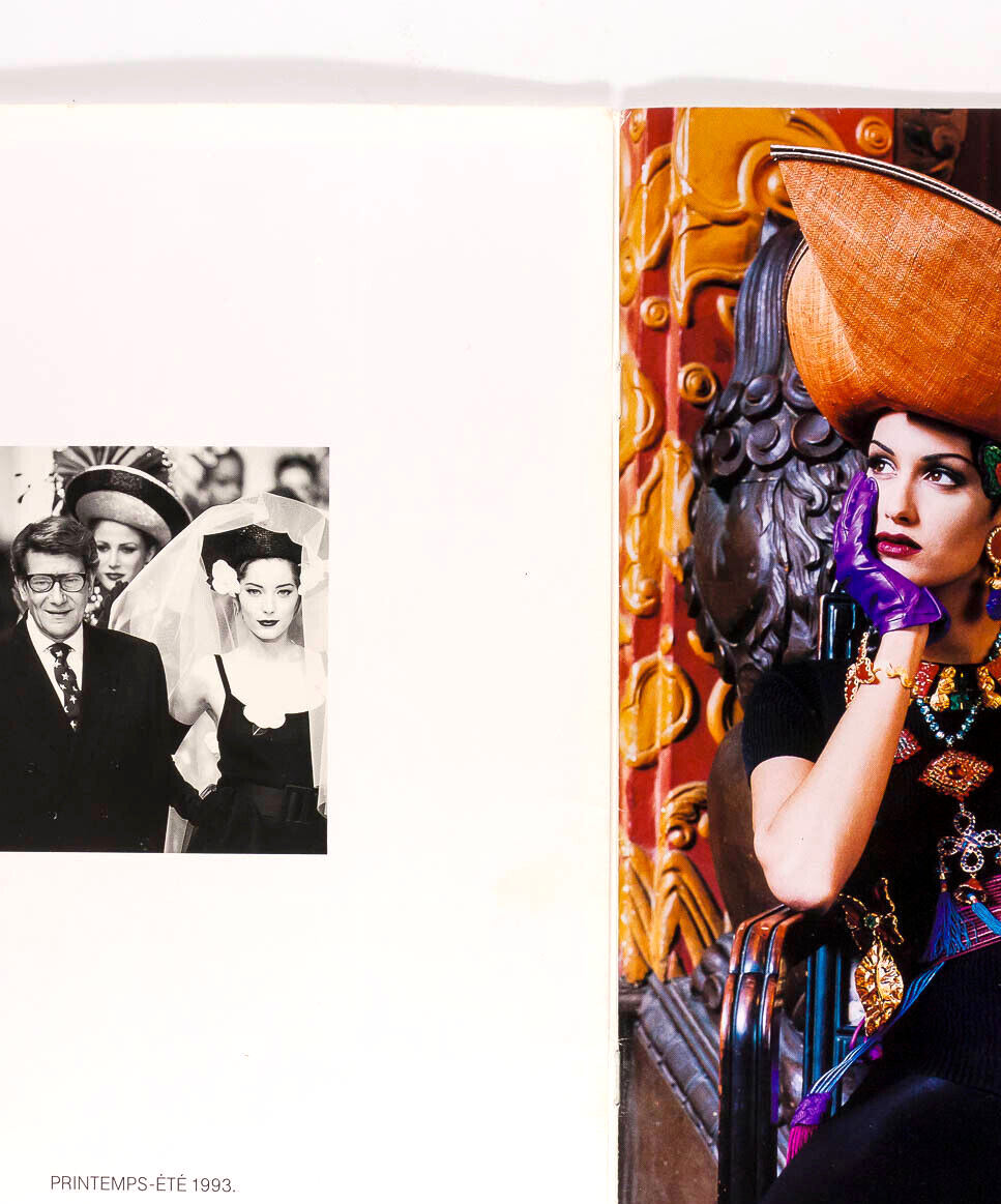 KATE MOSS Yasmeen Ghauri YSL Lookbook HELMUT NEWTON Yves Saint Laurent SS 1993