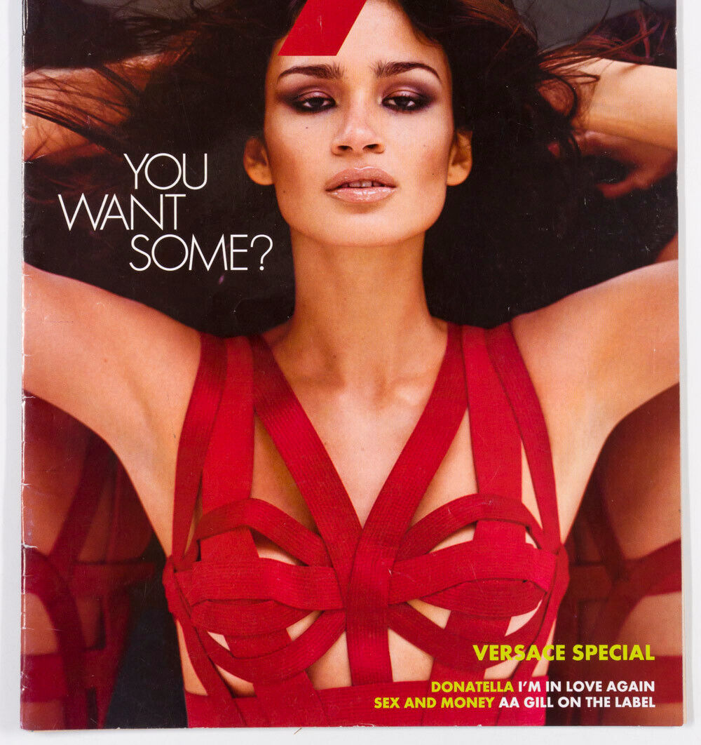 Caroline Ribeiro VERSACE Helmut Newton NAOMI CAMPBELL Corinne Day Style Magazine