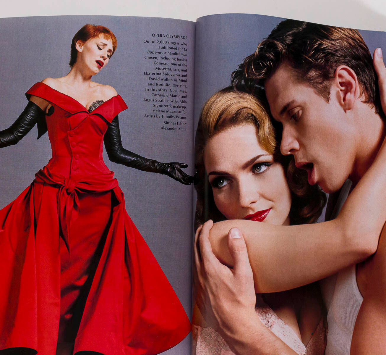 RENEE ZELLWEGER Catherine Zeta-Jones VOGUE magazine November 2002 Luhrmann VH1