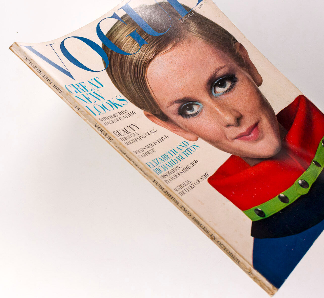 TWIGGY Veruschka ELIZABETH TAYLOR October 1967 Vogue magazine IRAN Australia BB