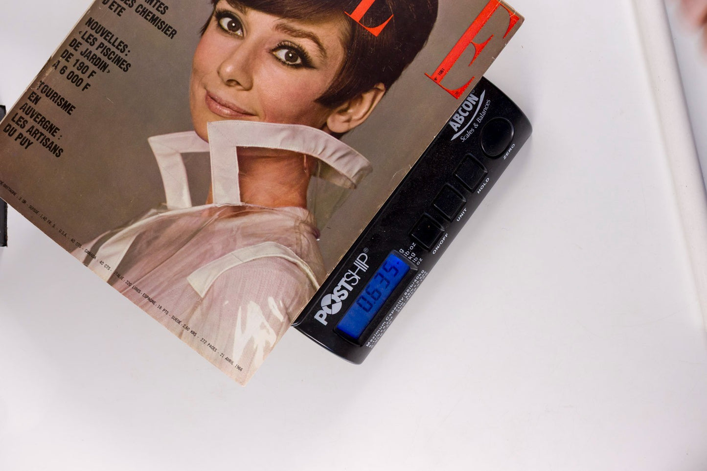 AUDREY HEPBURN Cecilia PETER KNAPP Elle magazine 21 April 1966 Chloe OP ART Dior