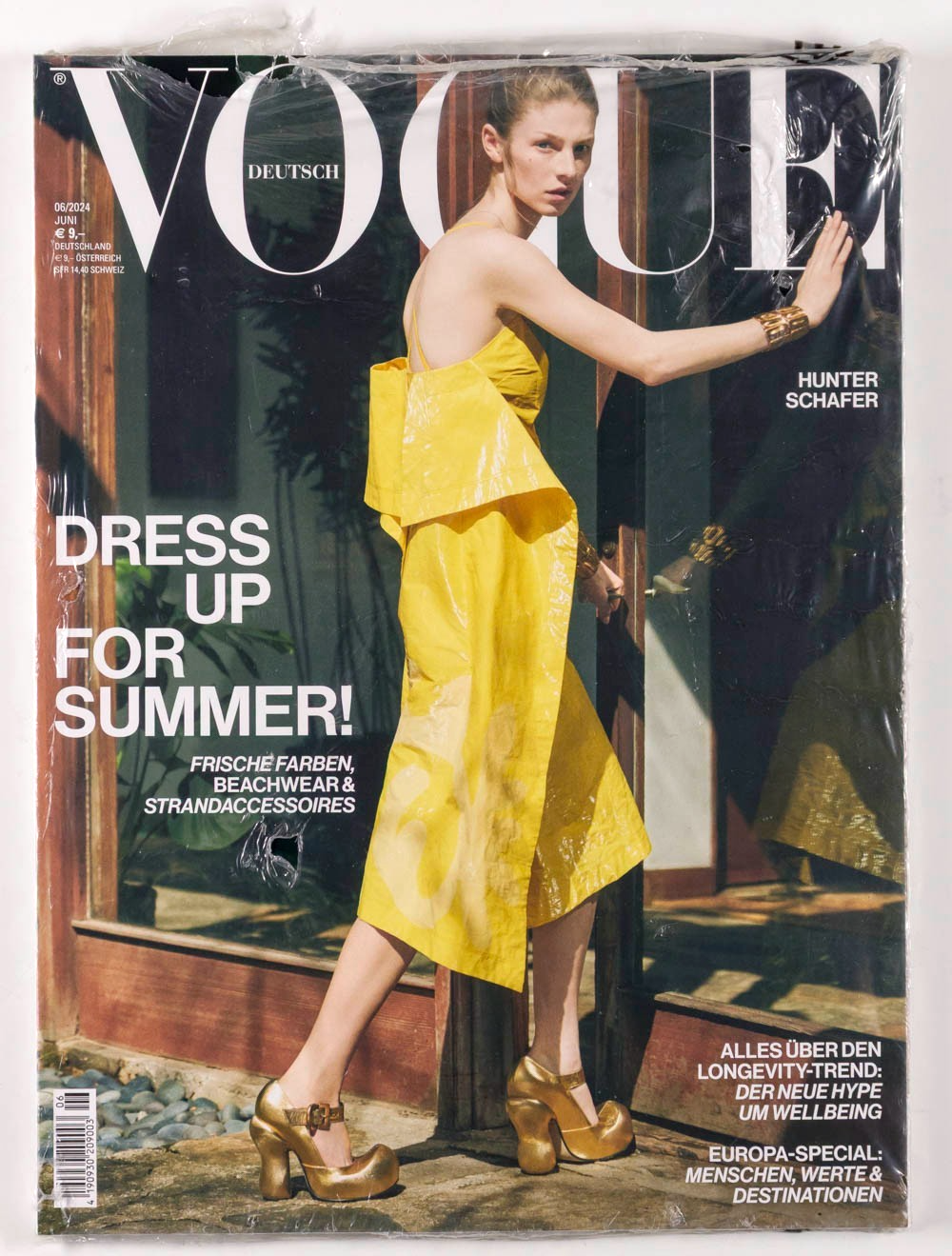 Hunter Schafer ETHAN JAMES GREEN Beachwear EUROPE German Vogue 2024 June SEALED