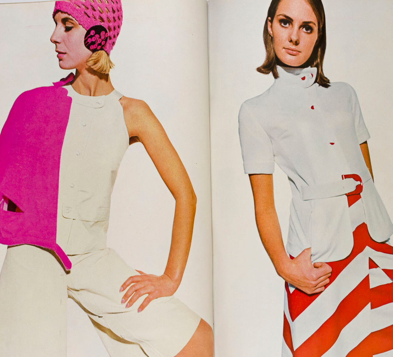 Ascher NORMAN PARKINSON Jean Shrimpton VOGUE 1965 1 March COLLECTIONS Courreges