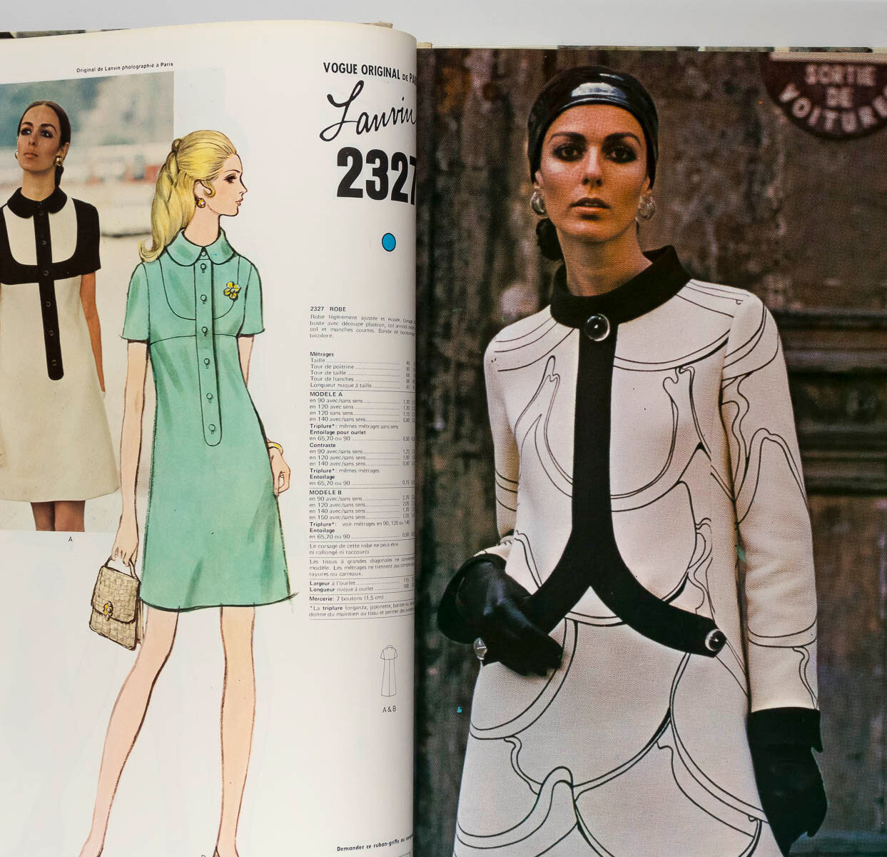 French VOGUE PATTERN RETAIL BOOK Valentino EMANUEL UNGARO Lanvin YSL Winter 1970
