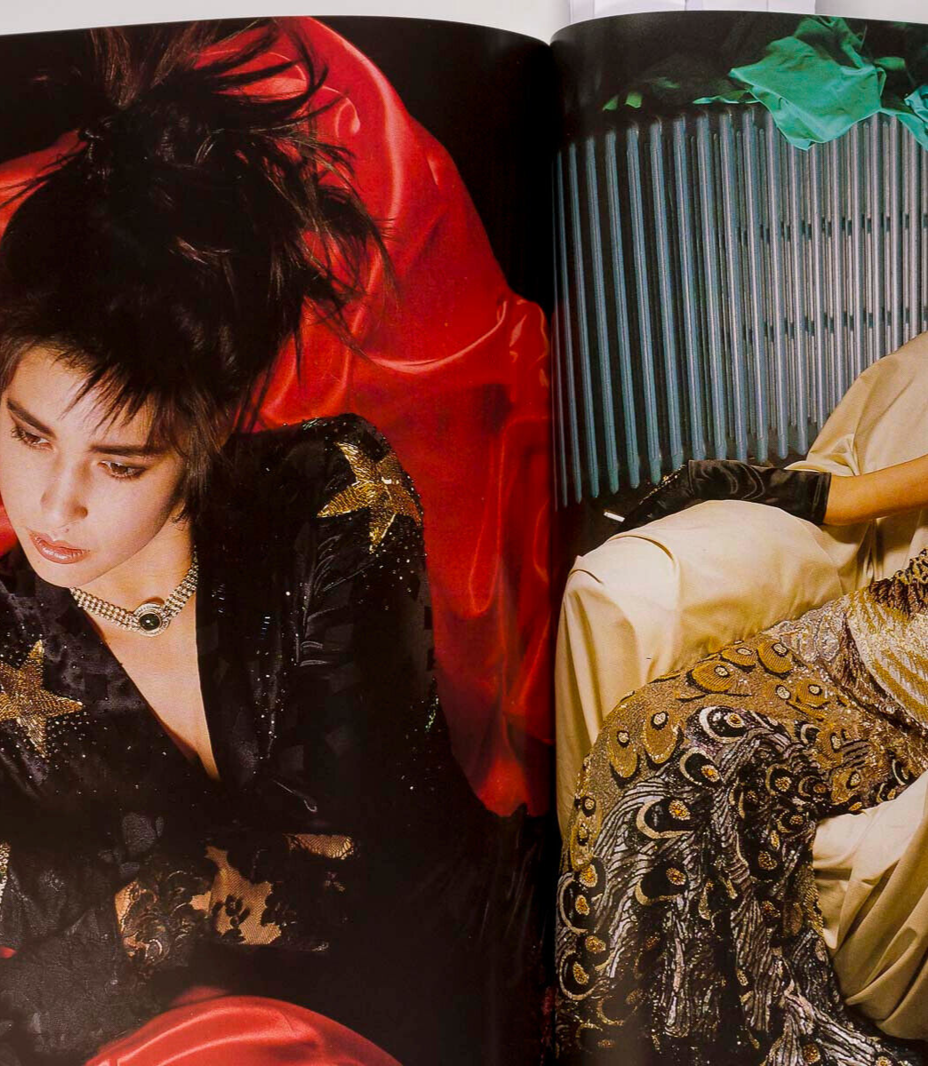 Paulina Porizkova LEE MILLER Tina Chow PARIS VOGUE Mars 1986 Helmut Newton ALAIA