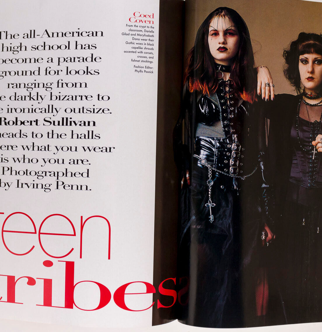 Carolyn Murphy AUDREY MARNAY Karen Elson VOGUE August 1998 Winona GOTHS Penn US