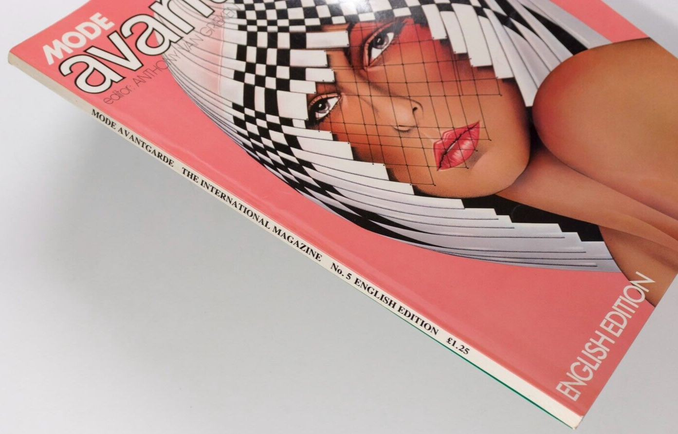 Mariel Hemingway OLIVER REED Jerry Hall JACKIE BISSET Menswear MODE AVANTGARDE