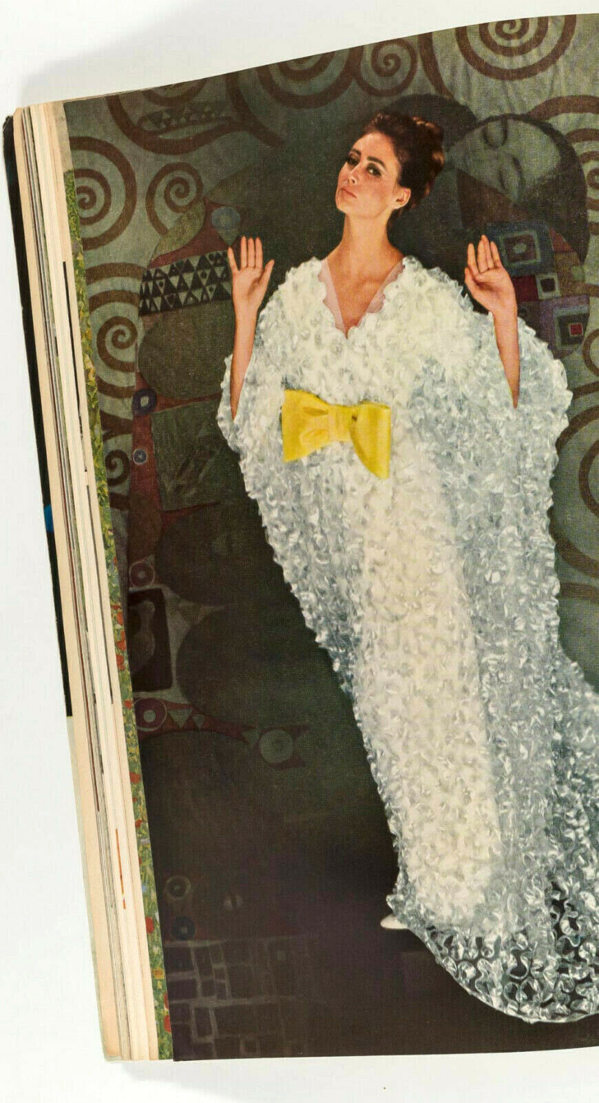 NORMAN PARKINSON Helmut Newton BERT STERN Klimt PENN Veruschka YSL Bailey VOGUE
