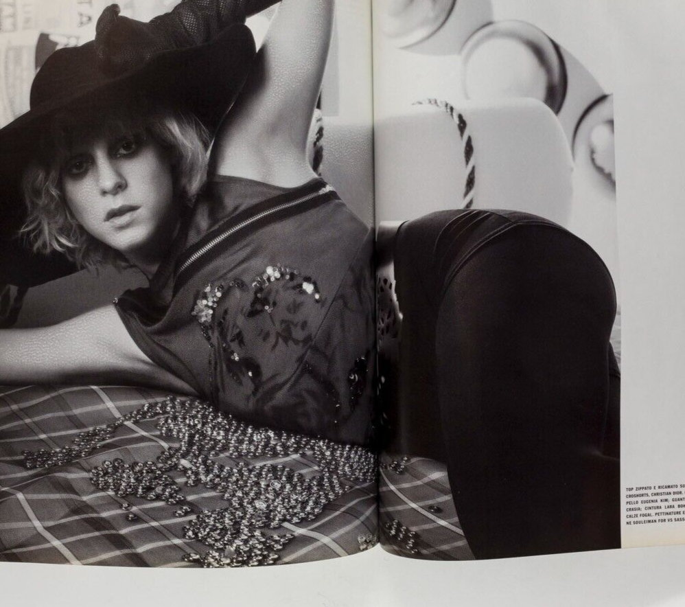 Hannelore Knuts JENNIFER GARNER Chiara Mastroianni VOGUE ITALIA 2001 Bruce Weber