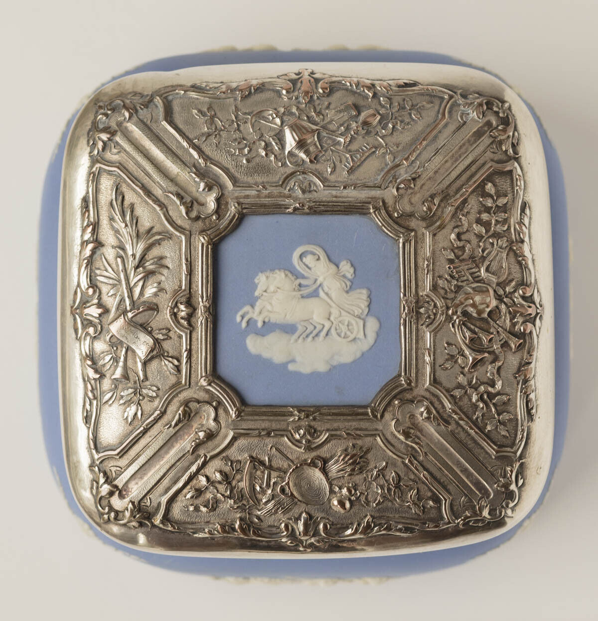 WEDGWOOD JASPERWARE Belgian biscuit barrel TOBACCO JAR pottery SILVER PLATE LID