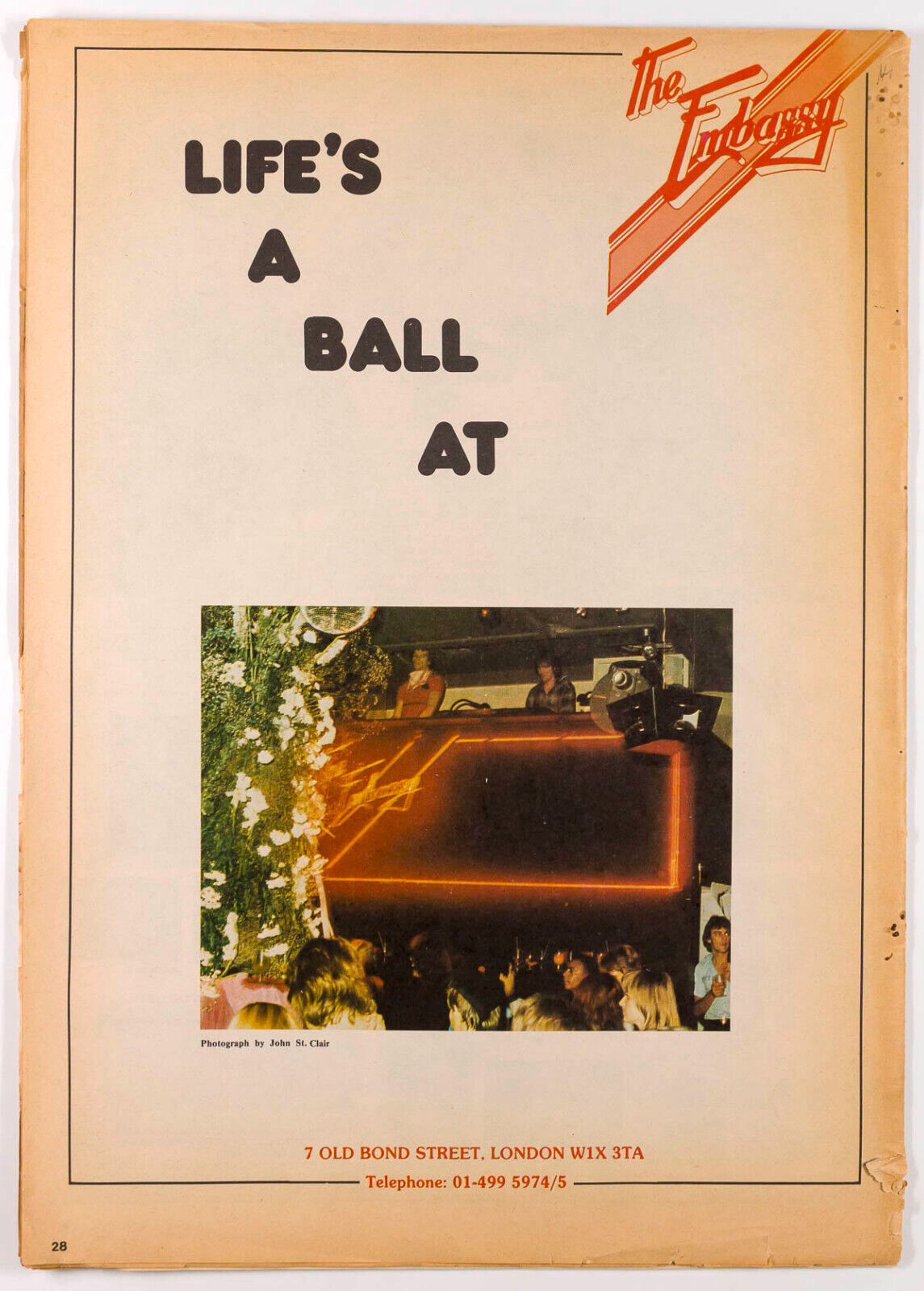 OLIVIA NEWTON JOHN Jaws EARTHA KITT Amanda Lear FRANKIE ALBANO Frizz magazine UK