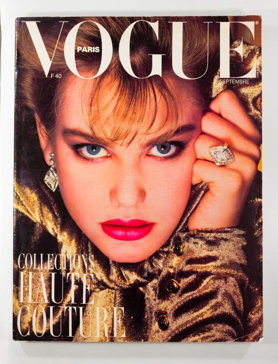 Sandra Zatezalo HAUTE COUTURE Collections PARIS VOGUE September 1985 France VTG