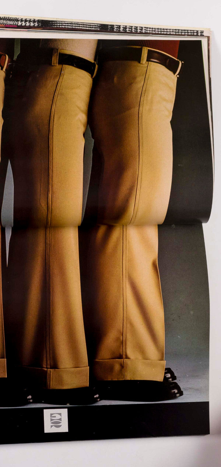 Richard Chamberlain YVES SAINT LAURENT Triumph L'UOMO VOGUE October 1972 Toscani