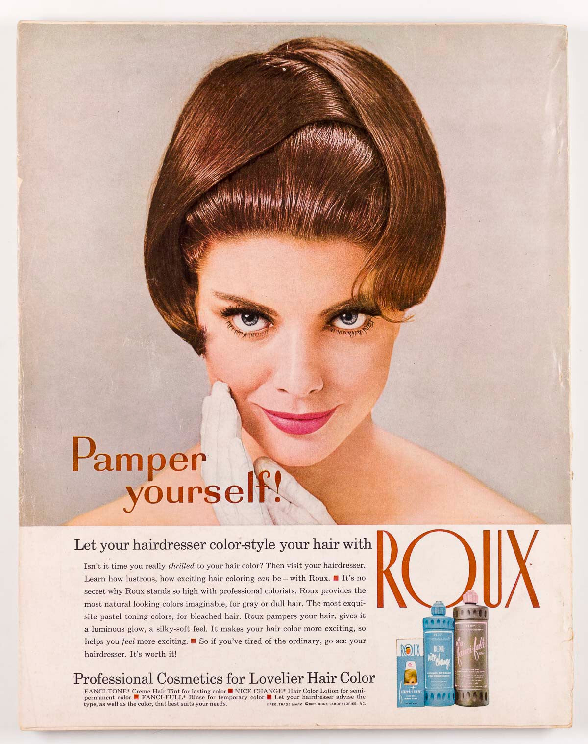 Veruschka COURREGES Marisa Berenson GUY BOURDIN Penn SINGAPORE Hong Kong VOGUE