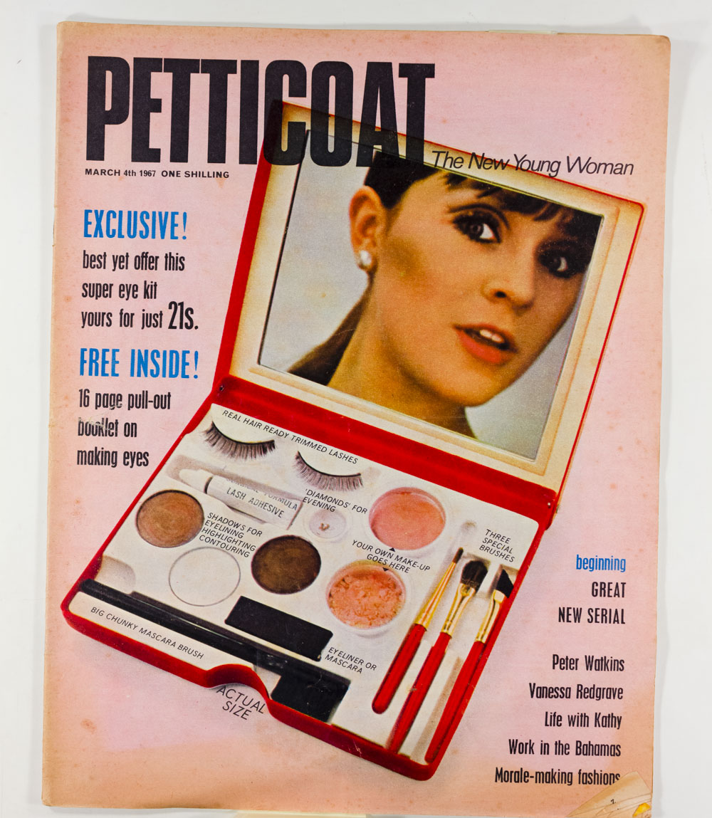 Kellie Wilson TWIGGY Vanessa Redgrave MARY QUANT Petticoat magazine 67