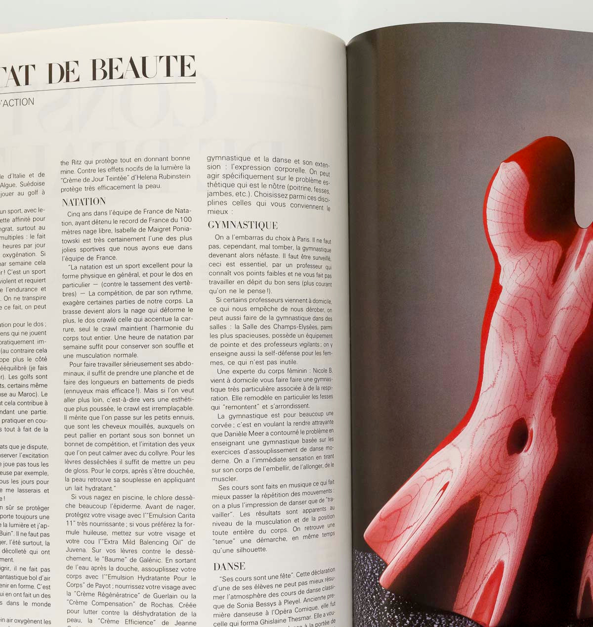 Margaux Hemingway HELMUT NEWTON Big Nude PARIS VOGUE October 1980