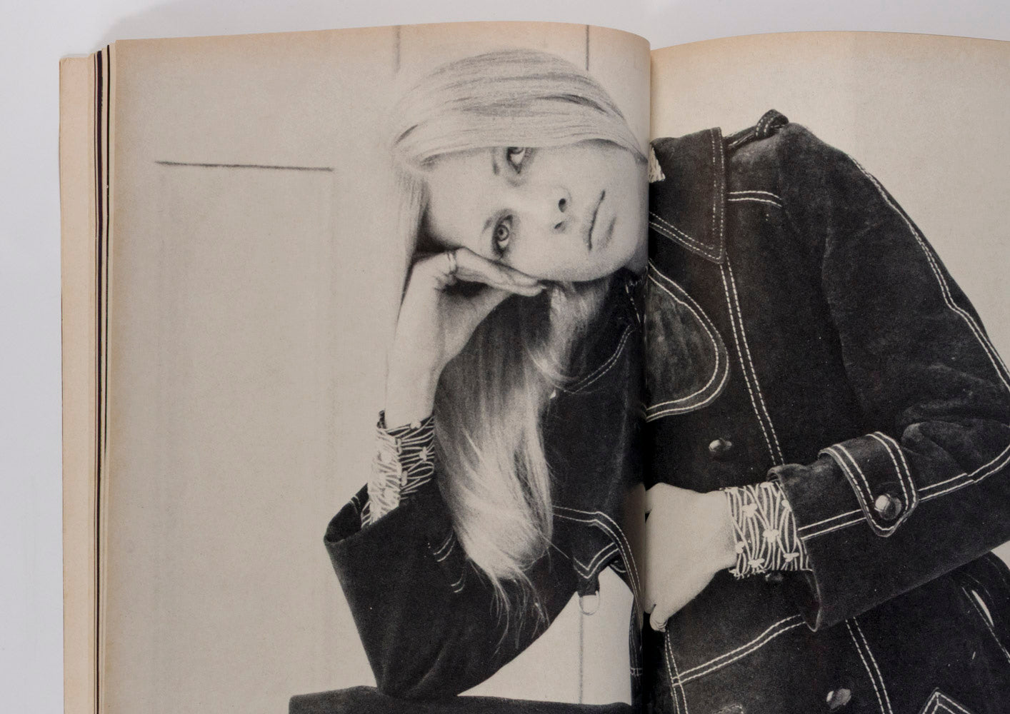 Edward Woodward GUY BOURDIN Germaine Greer QUEEN MAGAZINE Early 1970