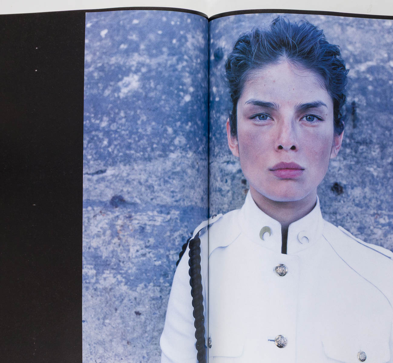 Corinne Day OMAHYRA Guinevere Van Seenus DUTCH MAGAZINE September 2001