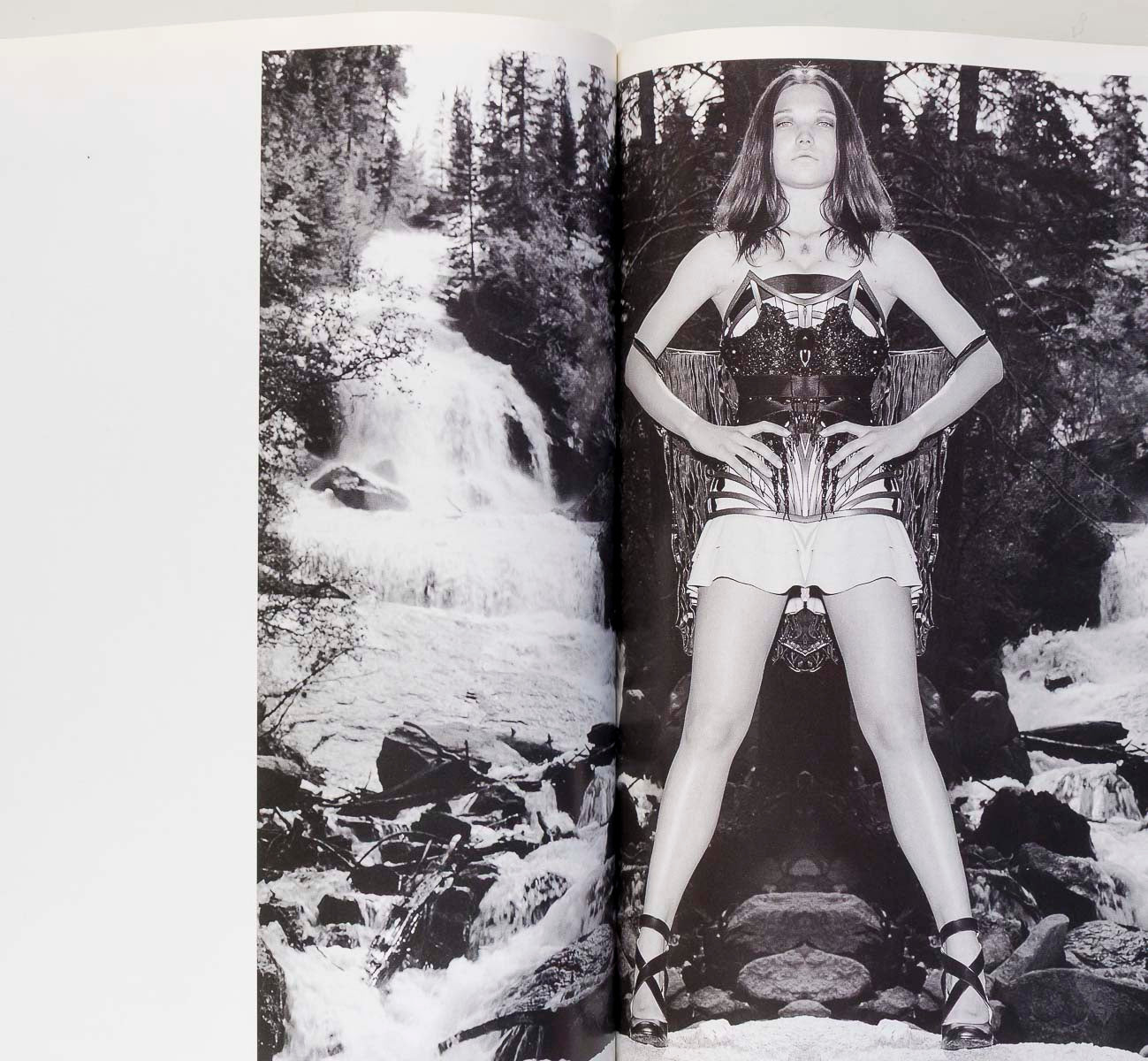 Corinne Day OMAHYRA Guinevere Van Seenus DUTCH MAGAZINE September 2001