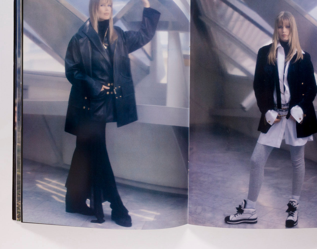 Claudia Schiffer CHANEL LOOKBOOK Fall Winter 1993 1994 KARL LAGERFELD