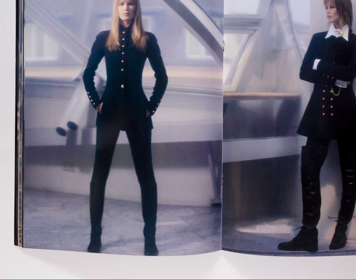 Claudia Schiffer CHANEL LOOKBOOK Fall Winter 1993 1994 KARL LAGERFELD