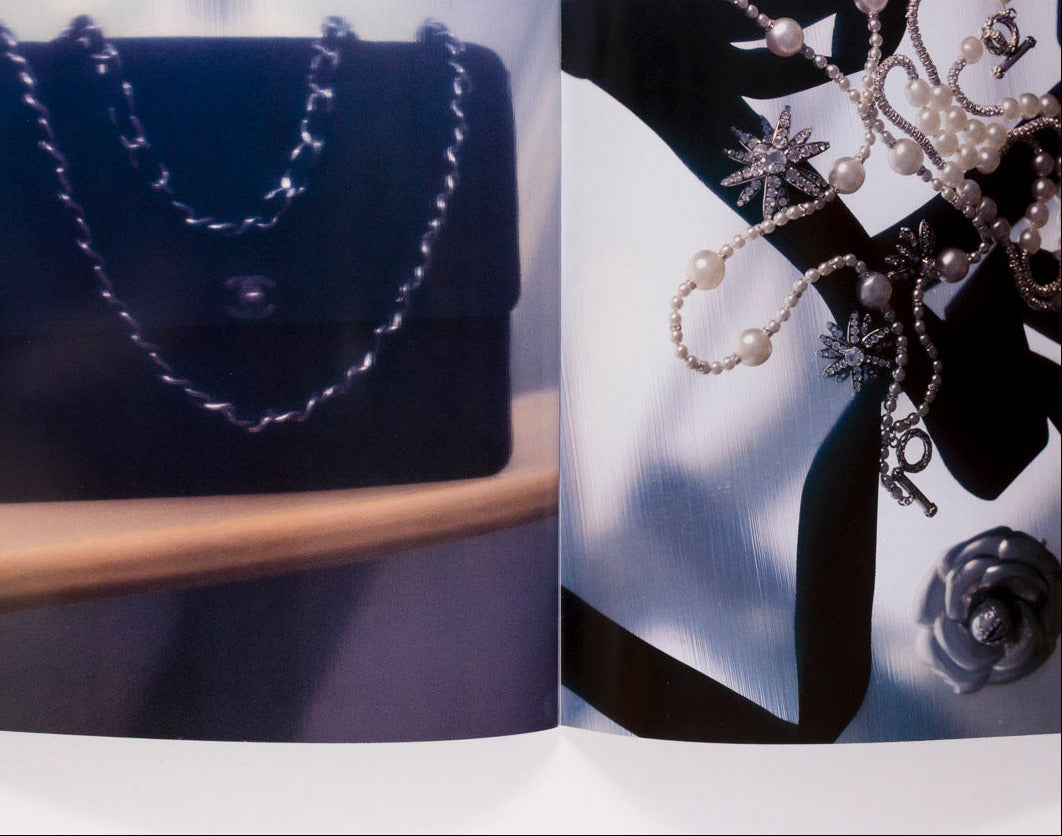 Claudia Schiffer CHANEL LOOKBOOK Fall Winter 1993 1994 KARL LAGERFELD