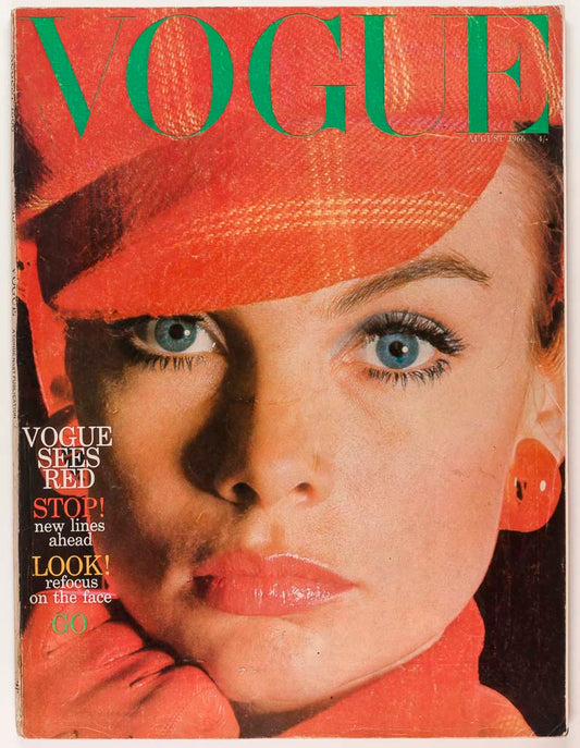 JEAN SHRIMPTON Donyale Luna PEGGY MOFFITT August 1966 PATTIE BOYD Red Vogue