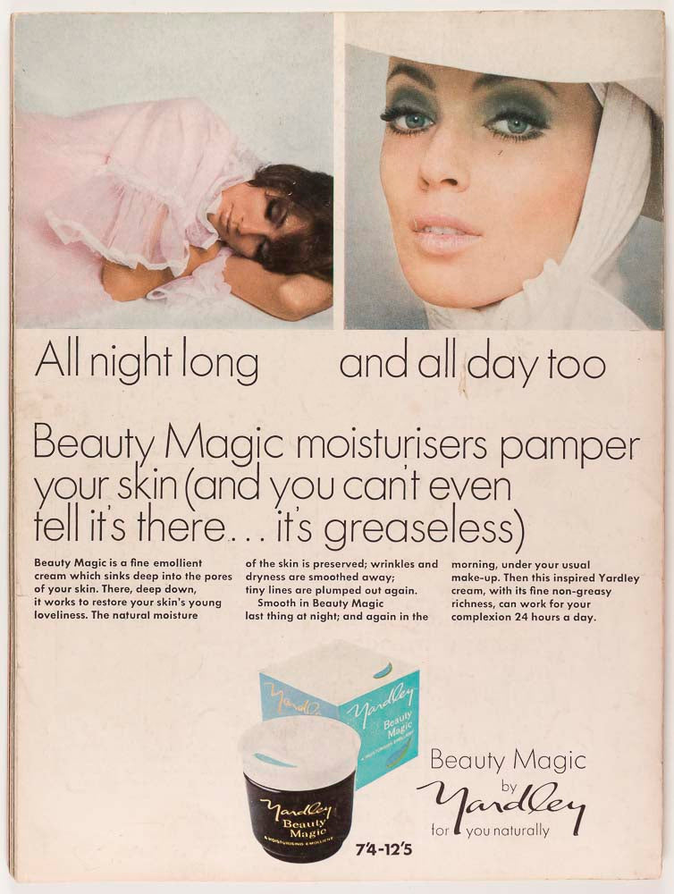 JEAN SHRIMPTON Donyale Luna PEGGY MOFFITT August 1966 PATTIE BOYD Red Vogue