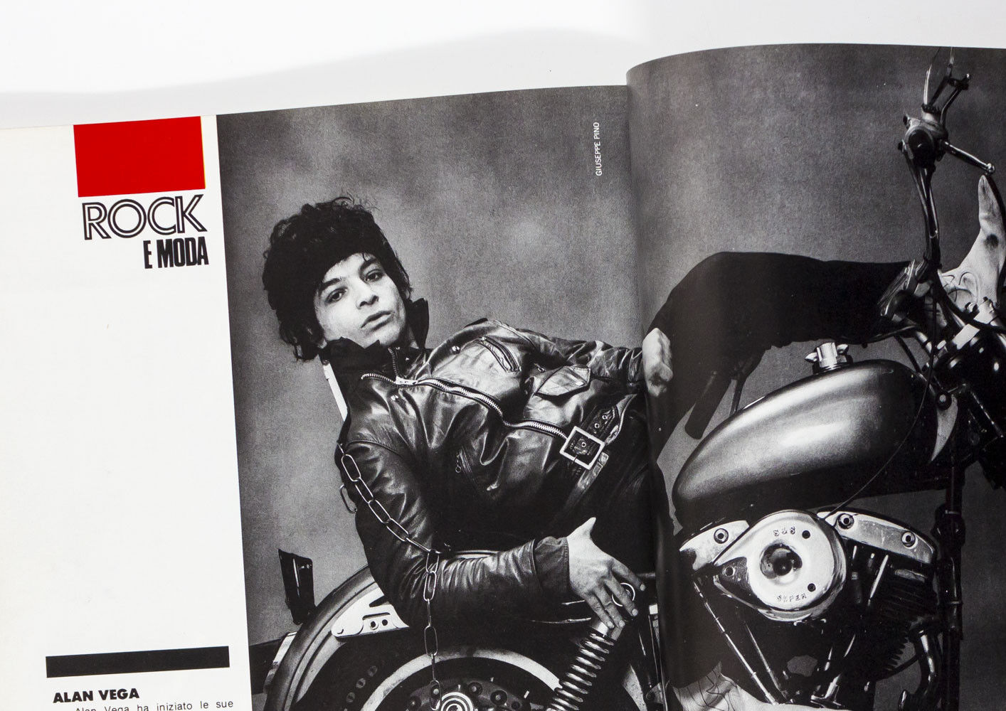 BIKERS Herb Ritts ALAN VEGA Steven Meisel SHEENA EASTON Vespa VOGUE LUI magazine