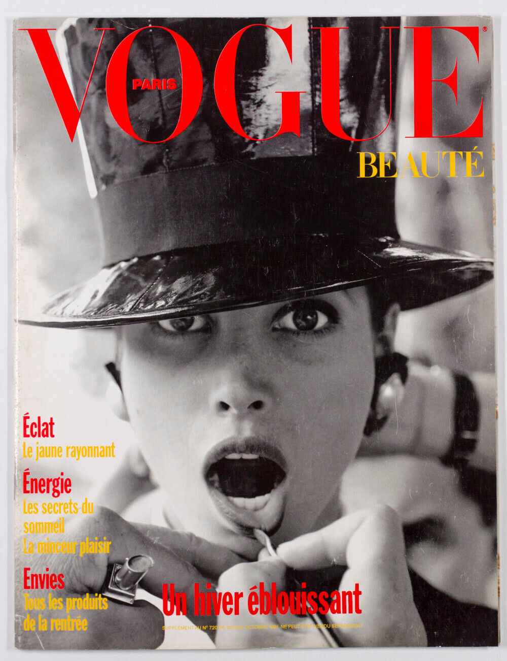 Christy Turlington HELMUT NEWTON Chanel STEVE HIETT  Paris Vogue Beauty magazine