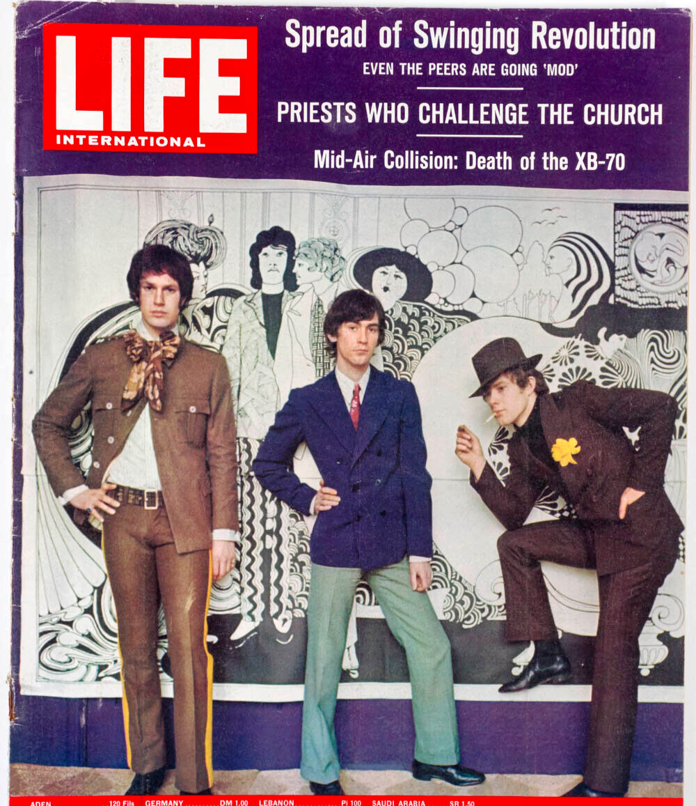 OSSIE CLARK Mods GRANNY TAKES A TRIP David Hemmings THE KINKS vtg LIFE MAGAZINE