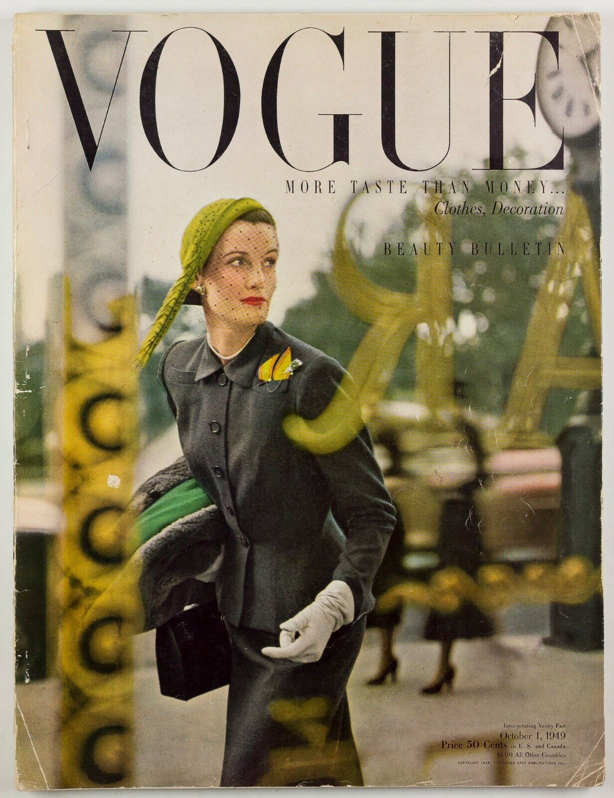 NORMAN PARKINSON Wenda BEAUTY Decoration FASHION ~ Vogue magazine 1 October 1949