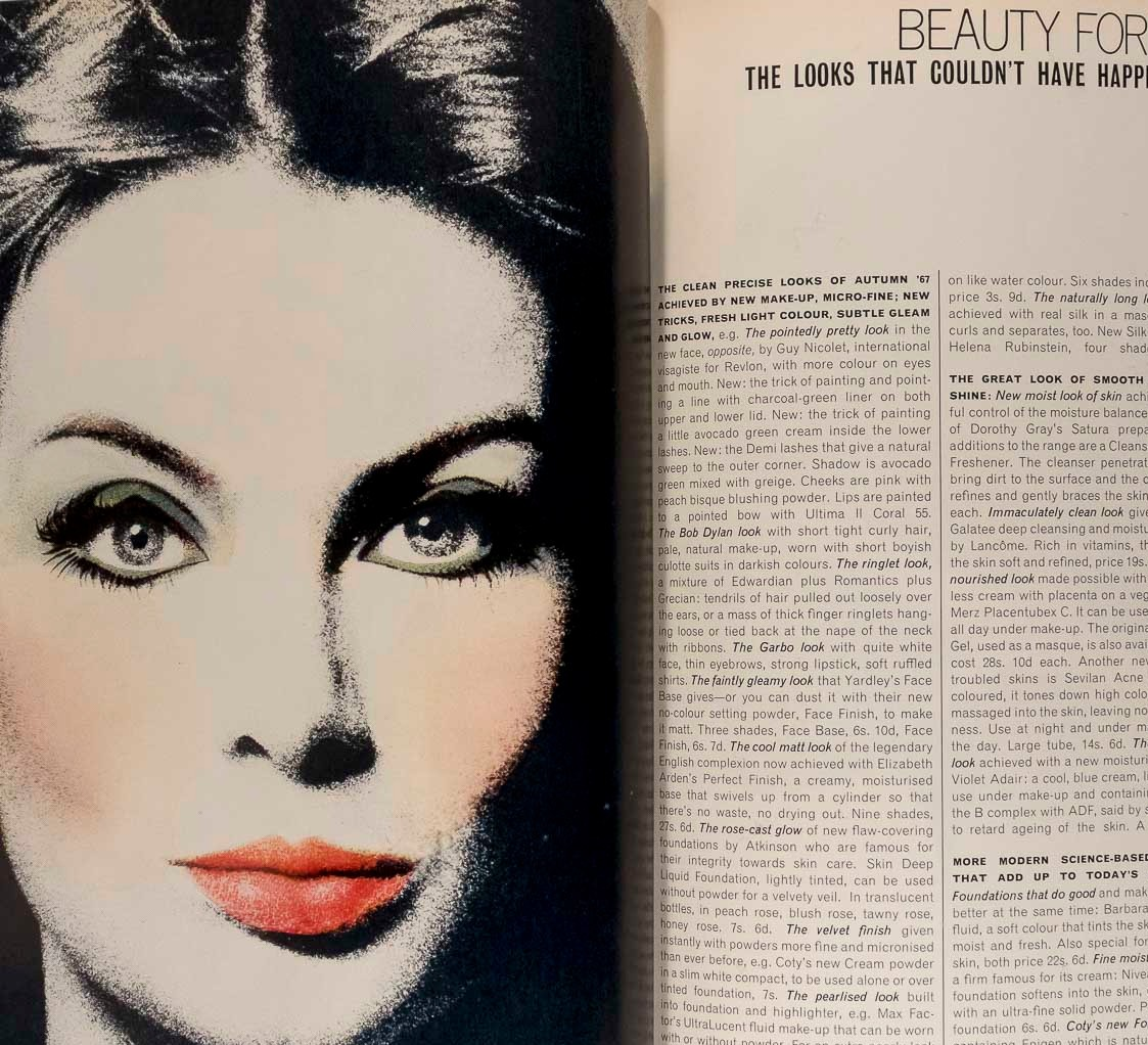 JEAN SHRIMPTON Pattie Boyd TWIGGY Vogue 1967 August HELMUT NEWTON Parkinson ZAID