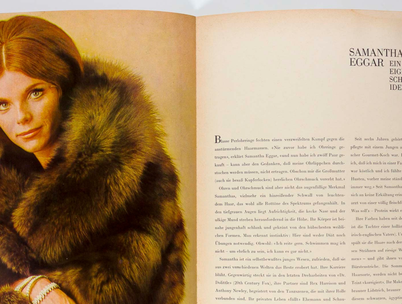 Kecia Nyman SAMANTHA EGGAR Jill Kennington HARPER'S BAZAAR November 1966 Gstaad