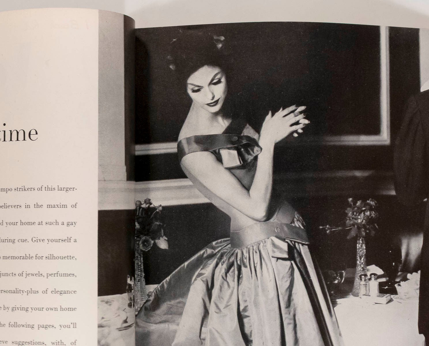 Vogue Magazine Pattern book 1958 XMAS Jean Patou KAZAN Jacqmar NINA RICCI vtg UK