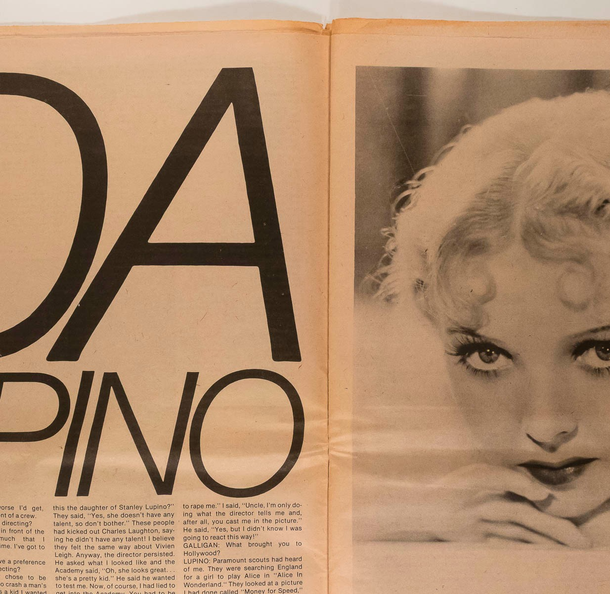 BURT REYNOLDS Patti Smith FRAN LEBOVITZ Valentine's Day INTERVIEW February 1976